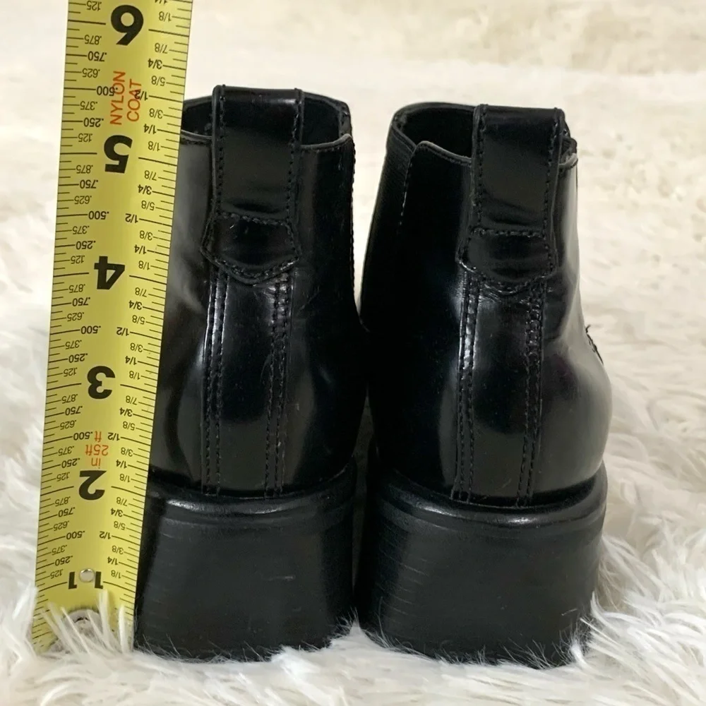 Cole Haan Flex boots men's size 7, women's 8.5 narrow